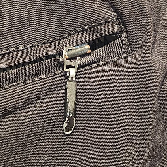 Jamie‎ Sadock Women's Size 8 Black Bermuda Golf Shorts Zip Pockets Embellished - Picture 7 of 8